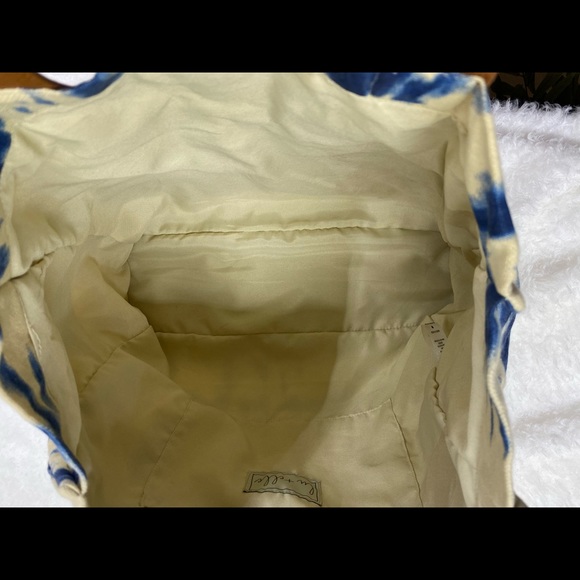 Laguna Beach Tote, Blue & Ivory Denim Tie Dye EUC - Picture 9 of 9